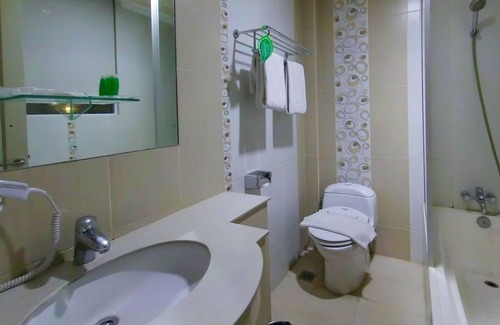 Melawai Hotel | Amos Cozy Hotel & Convention Hall