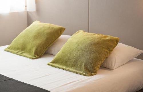 Boulazac-Isle-Manoire Hotel | Ampaline HOTEL - Perigueux Boulazac