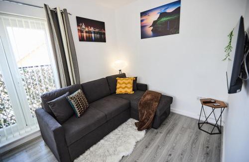 Everton Apartment | Ampee Guest Suite-Free Parking