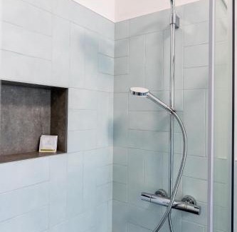 Caprino Veronese Apartment | Ampio monolocale con piscina