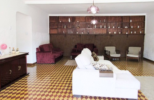 Itaoca House | Ampla Chácara c piscina e churrasq em Guararema/SP