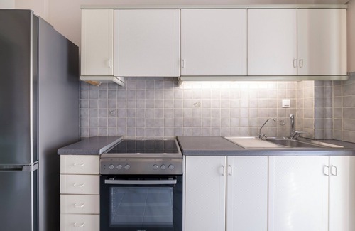 Amarousion Apartment | Ample 3BR Family Property in Marousi