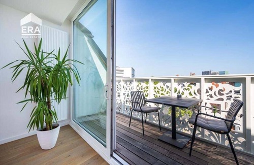 Schipperskwartier Apartment | Ample duplex apartment in Antwerp's Core