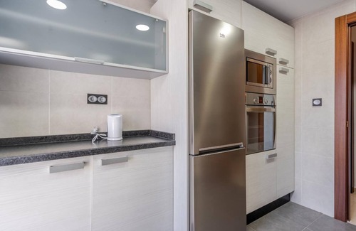 Cervantes Apartment | Amplio Apartamento con Wifi y Garaje