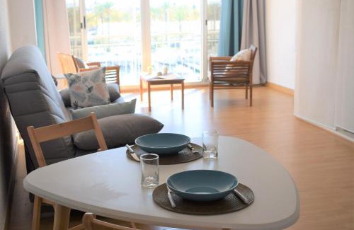 Empuriabrava Apartment | Amplio estudio con vistas a la marina y al mar ref 358
