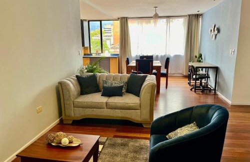 Cuenca Apartment | Amplio y elegante departamento