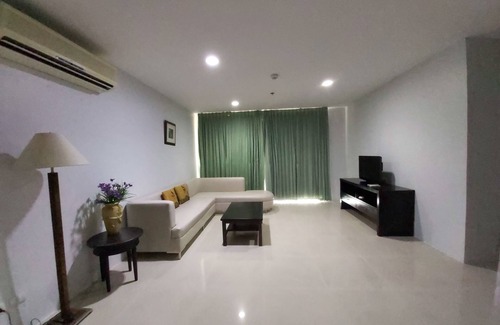 Uthai Hotel | Ampo Residence