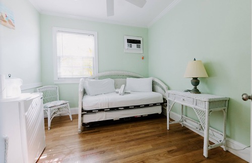 Historic Seaport House | Amsterdam's Curry Mansion Inn