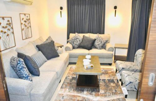 Dhahran Villa | Amwaj Resort For Families Only