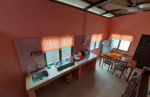 Kampung Kepong House | AMZ WOODHOMESTAY AT GONG KIAT, KUALA TERENGGANU