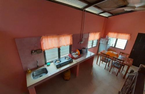 Kampung Kepong House | AMZ WOODHOMESTAY AT GONG KIAT, KUALA TERENGGANU