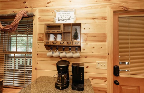 Gatlinburg - Pigeon Forge Cabin | An Absolutely Charming Cabin!