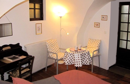 L'Epine House | An adorable little independent room very well equipped.