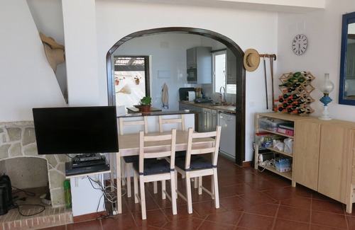 Los Canos de Meca Villa | An air-conditioned villa, set in a large garden, on the first line of the beach