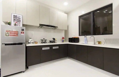Central District Apartment | An Airy & Cozy 3BR Suite in Danga Bay FREE Parking