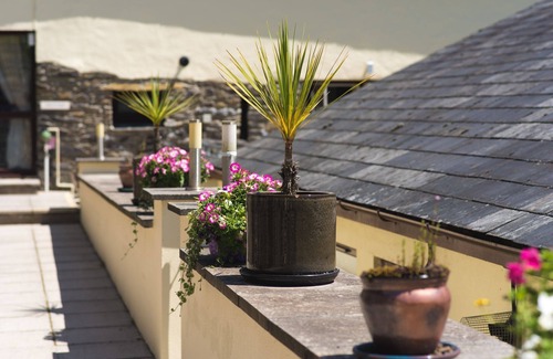 West Down Cottage | An apartment that sleeps 6 guests in 3 bedrooms