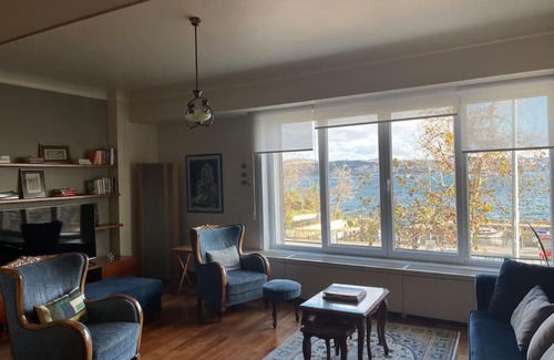Kabatas Apartment | An apartment with Bosphorus view