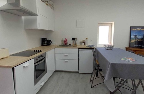 Lion-sur-Mer Apartment | An apartment with your feet in the sand