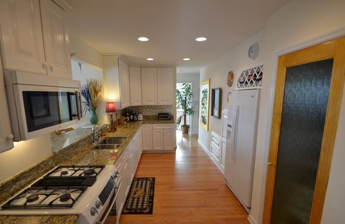 Emerald Isle House | An art lover's dream~oceanfront@Point~exquisite decor~pool~ small dogs allowed