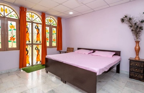 Nivari Hotel | An Authentic Village Farm Jhansi