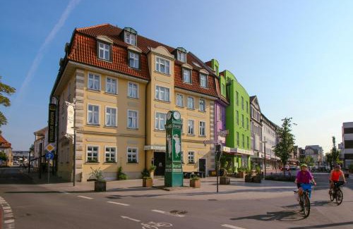 Luenen Hotel | An der Persiluhr Stadt-gut-Hotel