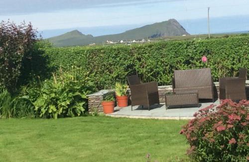 Bothar Bui Bed & Breakfast | An Dooneen, The Hurley Farm B&B