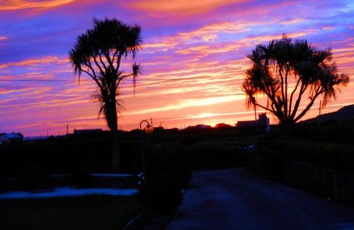 Bothar Bui Bed & Breakfast | An Dooneen, The Hurley Farm B&B