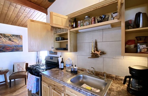 Lodge Hill House | An "Early California" Experience. The Redwood Hearts Cottage in Cambria