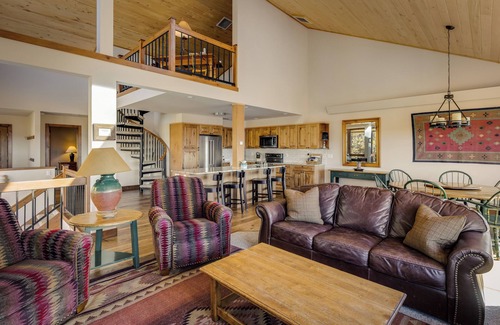 Steamboat Springs House | An Easy 3-minute, 150 Yard Walk to the Slopes!