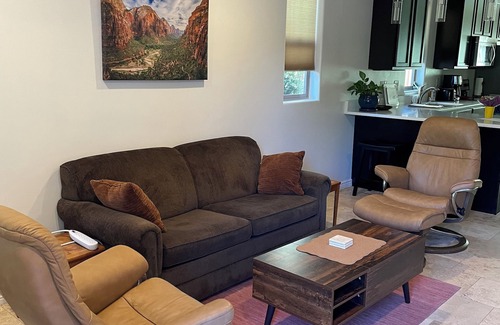 Zion National Park South Entrance House | An Easy Walk into Zion National Park - 30 night minimum stay