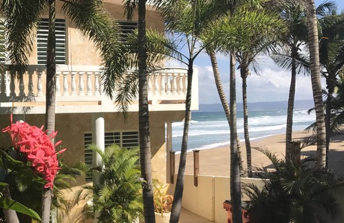 Puntas Villa | AN ECO-FRIENDLY BEACH VILLA - AT SANDY BEACH