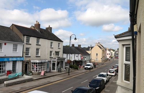 Cowbridge Villa | AN EDWARDIAN VILLA IN THE HEART OF THE SMALL MARKET TOWN OF COWBRIDGE