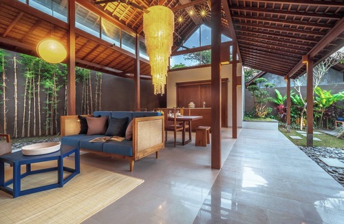 Berawa Villa | An Elegant 2 Bedroom Villa in Bumbak