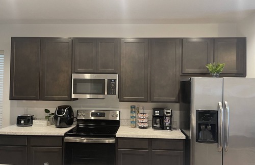 Indianapolis House | An Elegant Home suitable for longer stays-Stay in our world of comfort and style