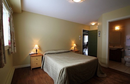 Les Pays-d'en-Haut Regional County Municipality House | An enchanting place in the heart of the Laurentians Villa # 1
