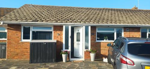 Margate House | An entire two bed sea side bungalow with lazy spa