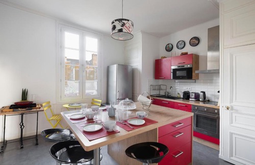 Centre Apartment | AN ERMINIG by Cocoonr