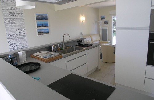 Maupertus-sur-Mer House | An exceptional panoramic view of the sea and the Cotentin coast.