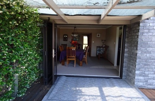 Whakatane House | An executive style home nestled in a quiet cul de sac .
