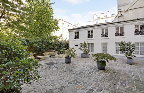 7th Arrondissement Apartment | An Exquisite Townhouse in Invalides - Eiffel Tower