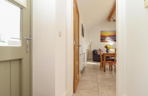 Crows-an-wra House | An Gwel