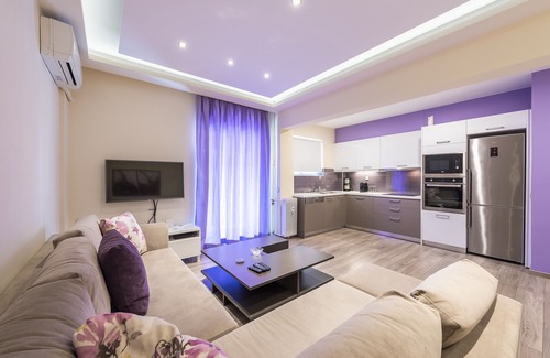 Glyfada Apartment | An Impressive 2 bdr Apt in Glyfada