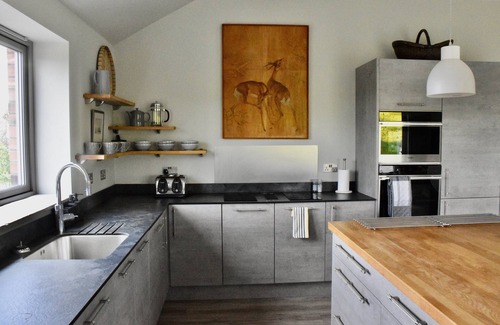 Haddington Cottage | An impressive and unique 3-bedroom cottage in a picturesque countryside setting. Sleeps 6