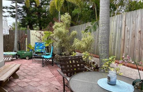 Holmes Beach Villa | An Island Getaway at Palm Tree Villas