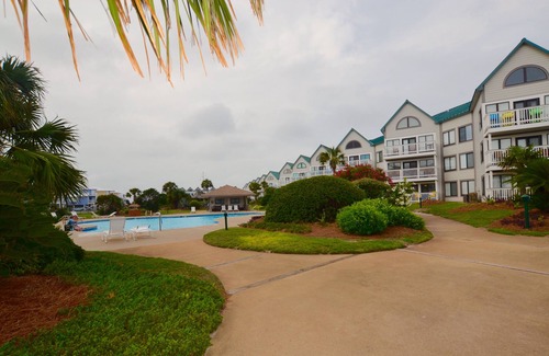 Fort Morgan Condo | An ocean breeze puts a mind at ease