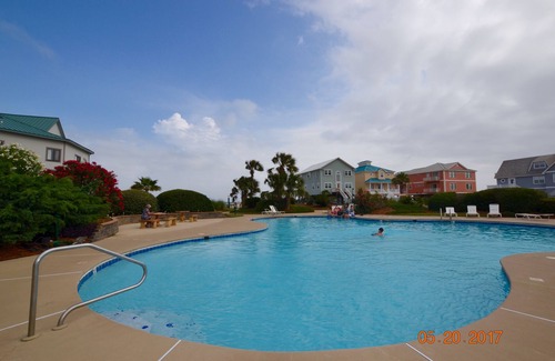 Fort Morgan Condo | An ocean breeze puts a mind at ease
