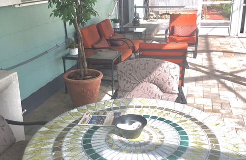 Gulfport House | An old style vintage Florida home centrally located in the art district