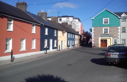 Midleton House | An Stór Townhouse