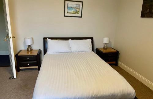 Midleton House | An Stór Townhouse