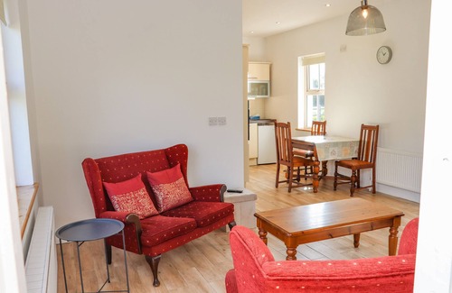 Adamstown Cottage | AN TEACHAIN, pet friendly, with a garden in Adamstown, County Wexford